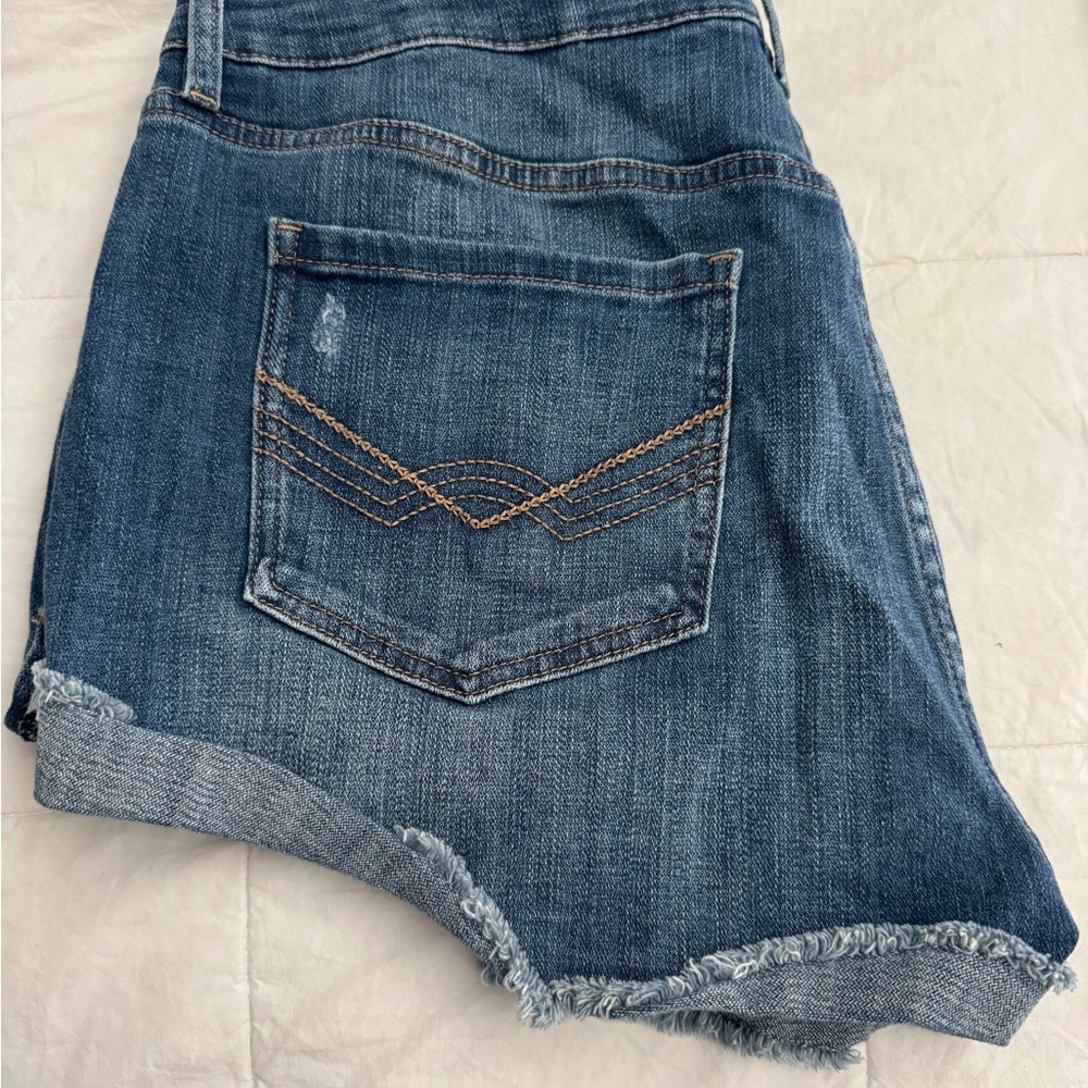 Idyllwind Denim Shorts size 16